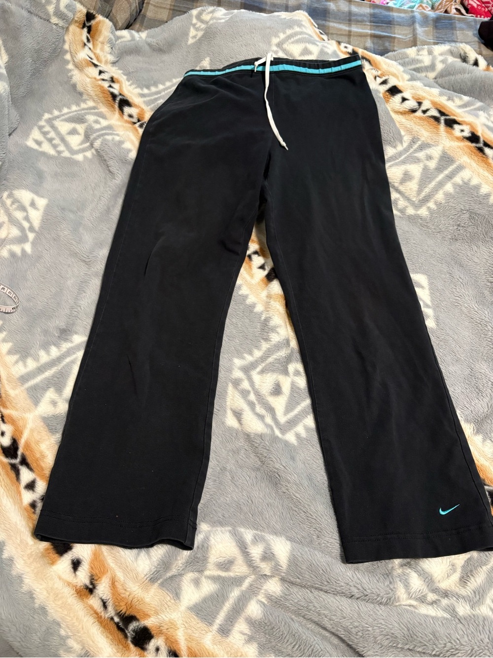 Nike Black Wide-Leg Sweatpants with Teal Trim